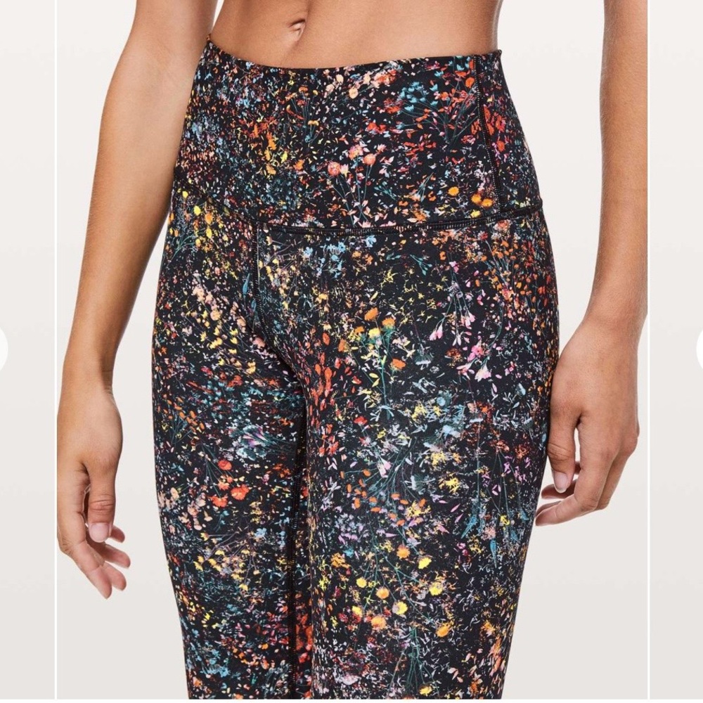 Lululemon Wunder Under  Flowerescent Multi size 10